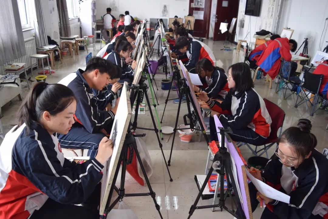 包头市艺术高中怎么样,包头文化艺术学校怎么样