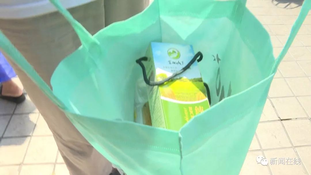 挂牌是“南宁中国青年旅行社”，商家却不做旅游，反而开讲座卖保健品？【话题】