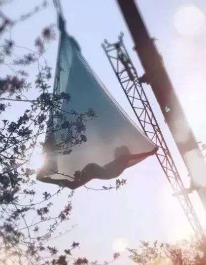 中国时髦大妈天秀姿势全解