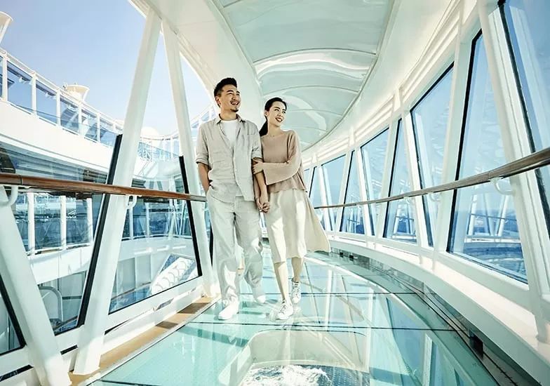 邮轮旅行更多的是以船上体验为主,国际邮轮旅行者绝佳海岸之旅