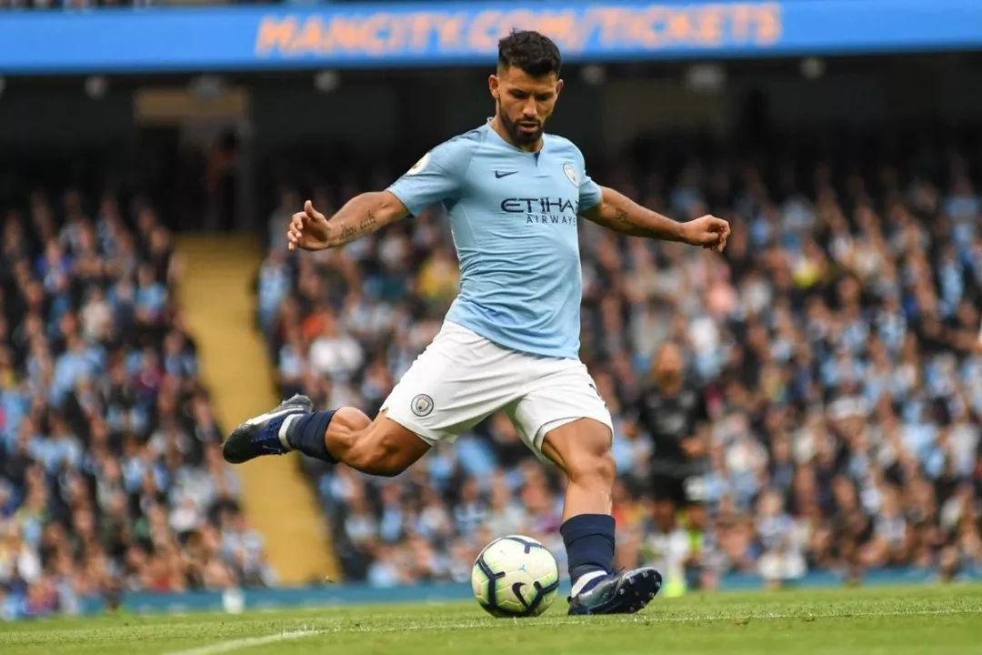 足球基本功教学传球,足球技巧基本功停球