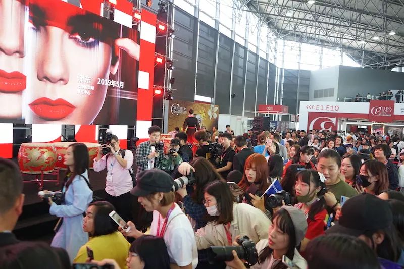 泰妆中国妆对比,泰妆越来越韩化了