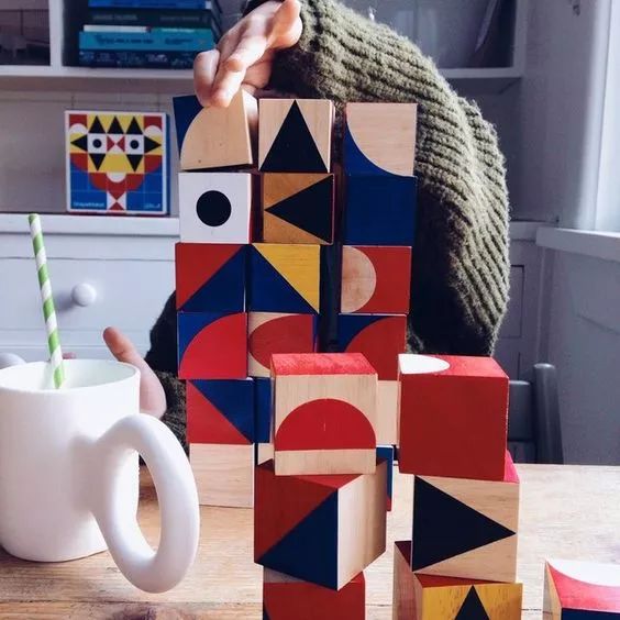 儿童节礼物送手机,儿童节送孩子什么礼物