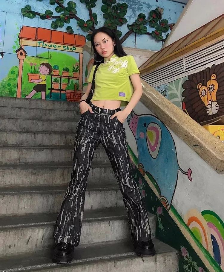 保姆级拍照姿势很火,保姆级拍照动作教程