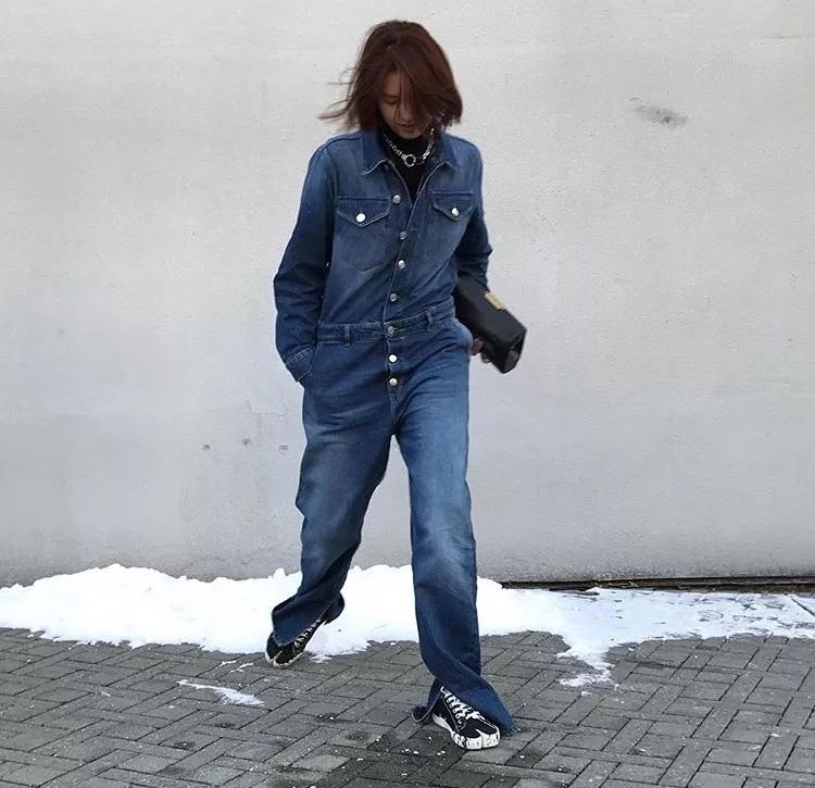 保姆级拍照姿势很火,保姆级拍照动作教程