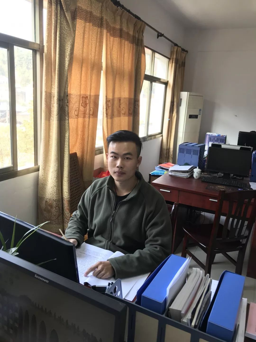 【选调生专场】周三发对象，高颜值优秀单身天团已上线！|青春恋爱季