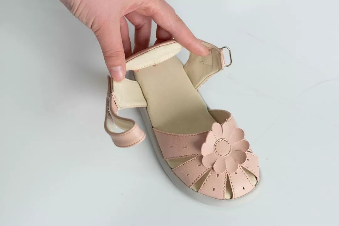 不烧脚又好看的运动风凉鞋推荐,小蓝羊凉鞋男测评