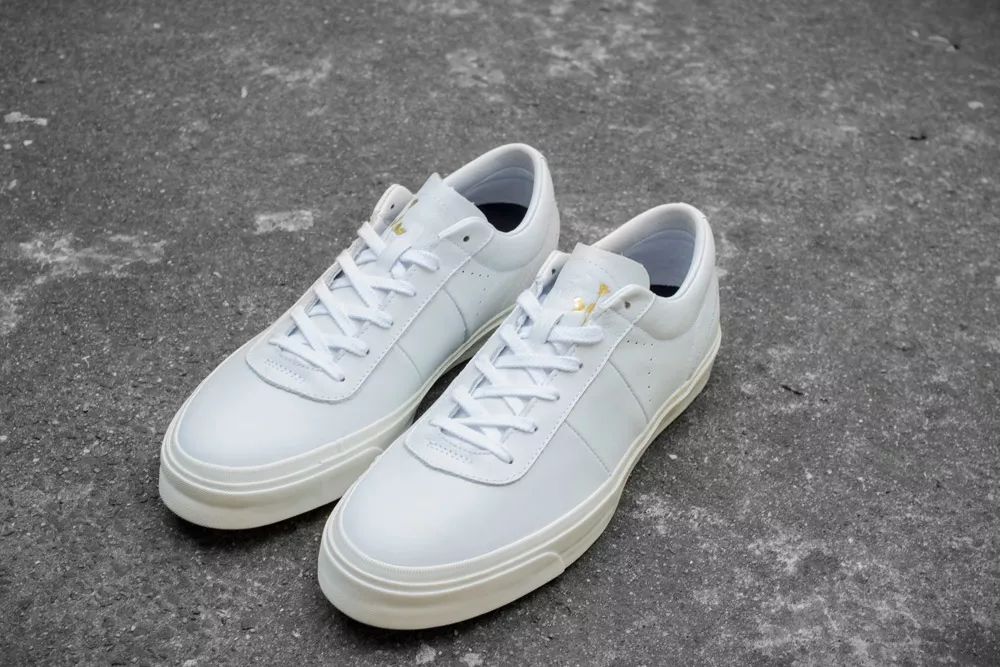 你为什么会买白色鞋？│《每周冷门球鞋大赏》