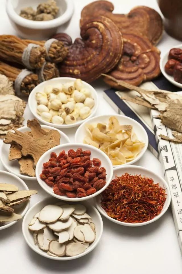 邓紫棋保湿面膜,邓紫棋用凡士林面膜好用吗