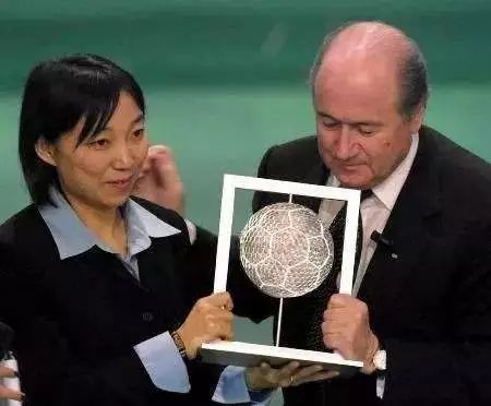 铿锵玫瑰女足纪录片,铿锵玫瑰中国女足1999年世界杯