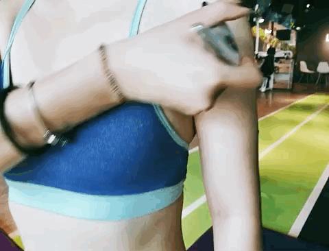 大胸妹千万别点开！这条爆款裙子小胸妹子穿着更美