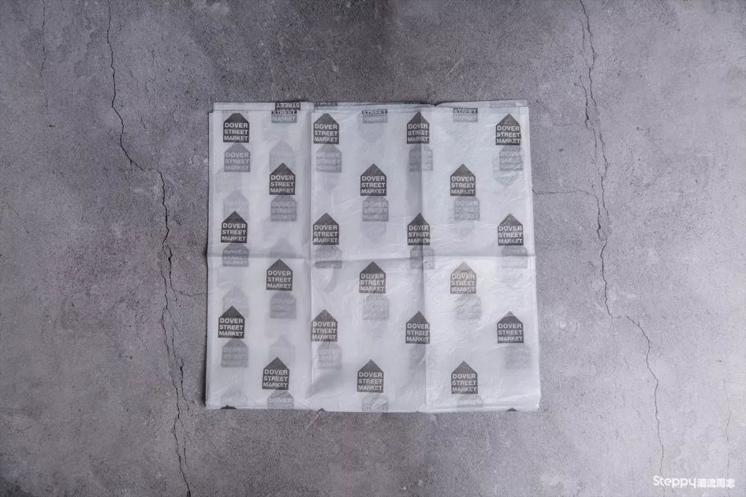 很想问问，你们有收集品牌包装袋或吊牌的癖好吗？