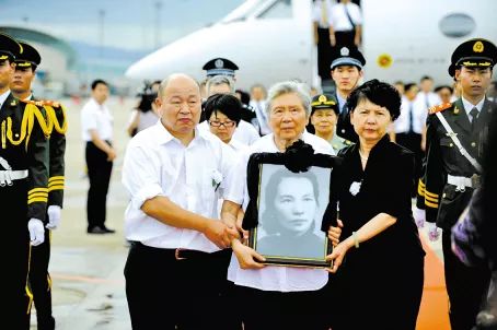 他是我*党**打入敌人内部的“一号人物”，然而却不为人知……