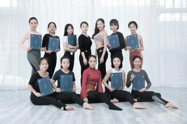 刘涛健身惊艳,刘涛沈月瑜伽