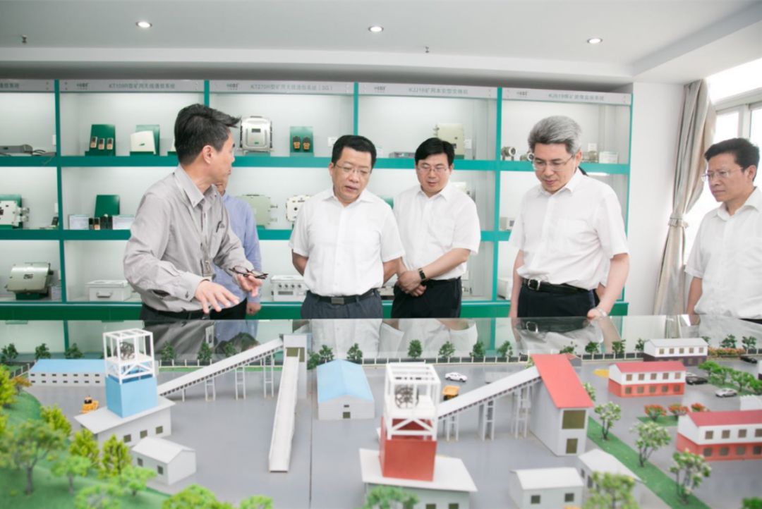 市长丁纯调研新北部分企业时，这一点被反复提及...