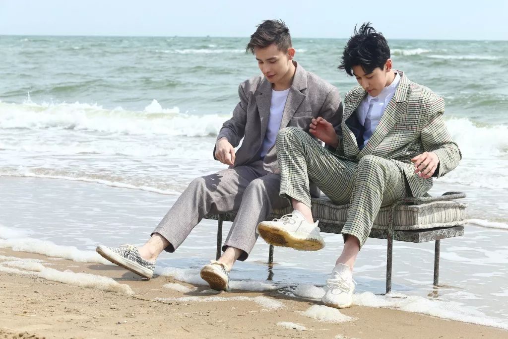 男模摆拍动作大全夏装,男模摆拍动作大全