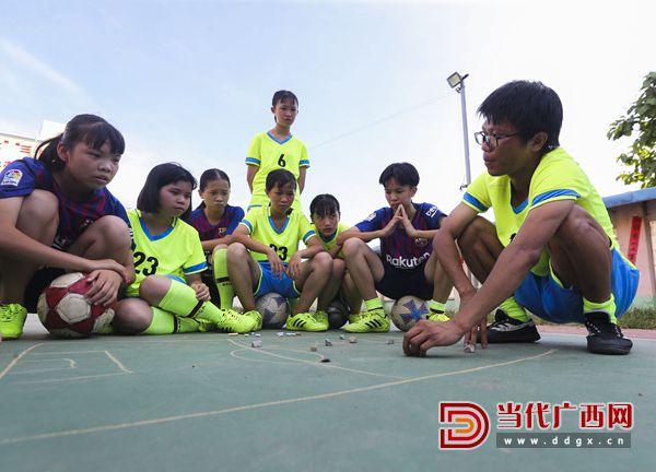 山里娃的足球梦,山里娃娃的足球梦原版