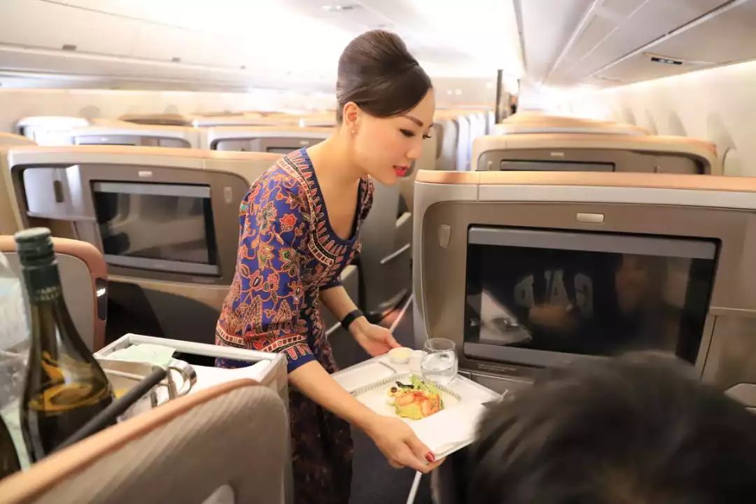 体验19个小时飞机,体验时间最长的航班