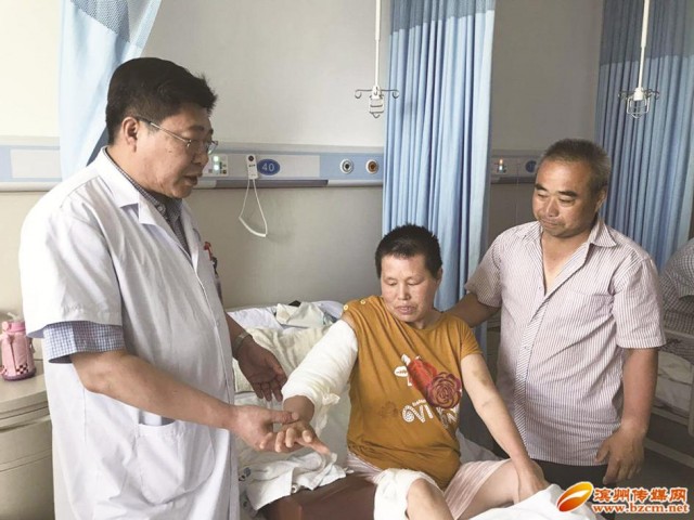 车祸无情，女子前臂被碾断医生有术，断肢成功“归位”