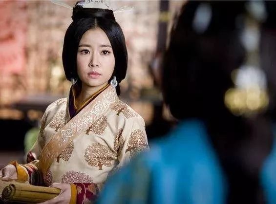 史上所有皇后,历史上最神奇最富最佛系的皇后