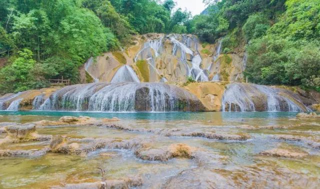 推荐秋季贵州旅游10个最美目的地,贵州被评为十佳旅游目的地
