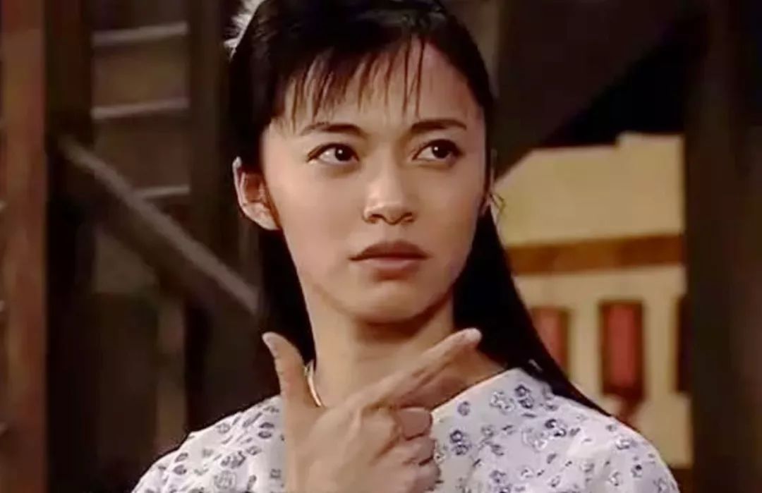 “剖腹产还疼哭？你可真丢人！”37岁二胎妈妈剖腹产后，丈夫这句话火了…