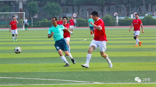 五云山小镇携手足球名宿金志扬让生命“动”起来｜地产