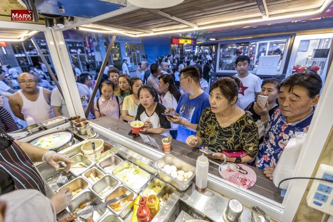 繁荣夜间经济提升城市文明,繁荣街道夜经济重拾人间烟火味