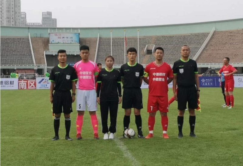 全力以赴的你,聚焦绿茵场