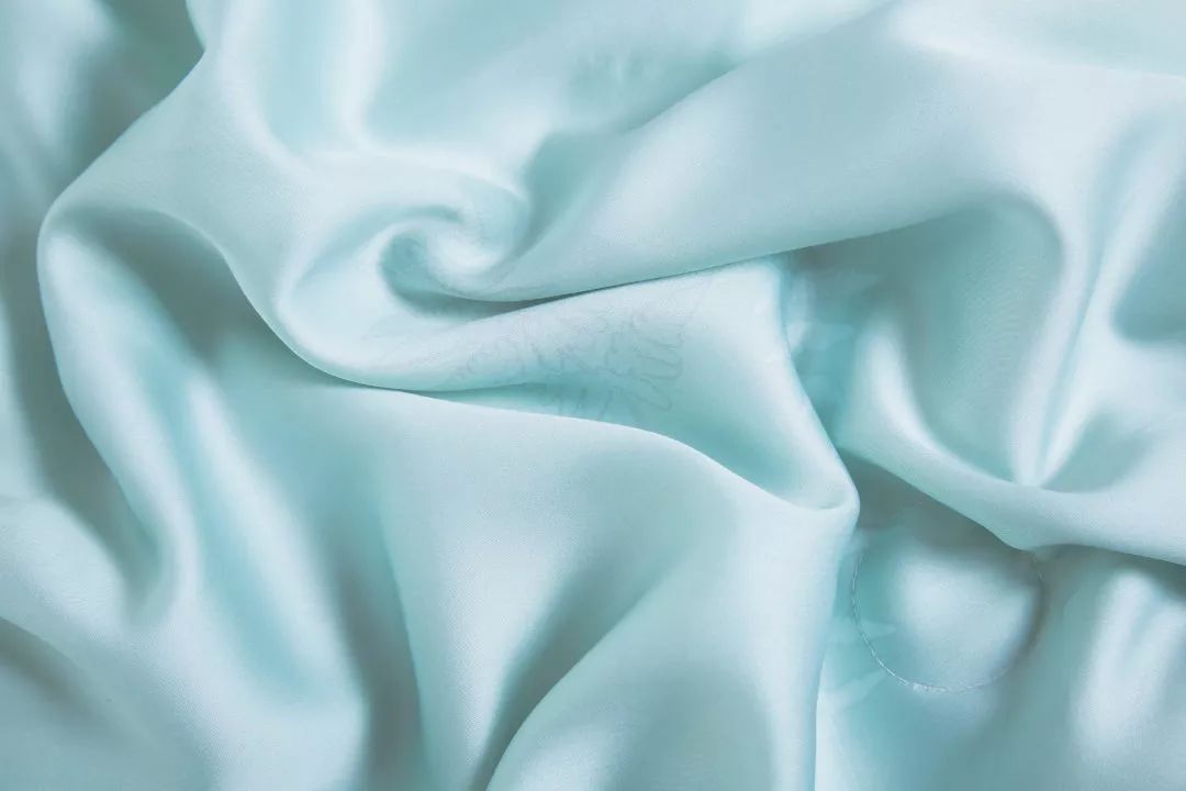闪购|蚕丝被都能水洗了，还有什么理由不入一条呢？