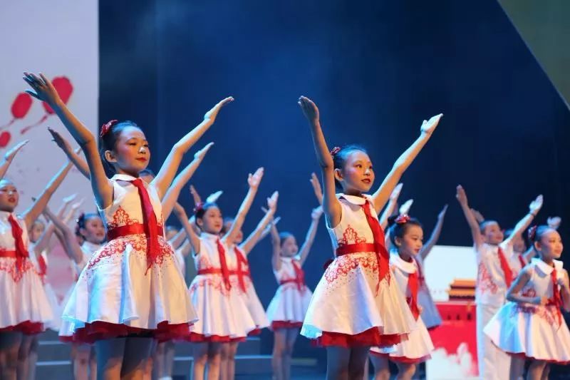 童心向党歌唱祖国图片,童心向党歌唱祖国手抄报