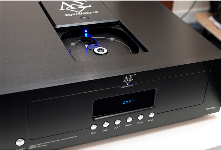 来自枫叶国的顶级设计legedndsoundFantasyCD机