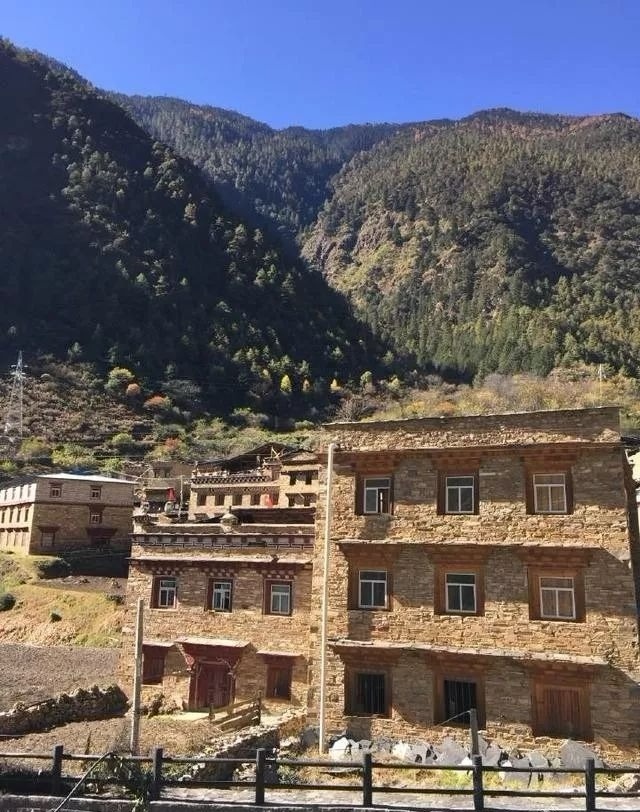 中国哪个地方是一夫娶多妻,鸡鸣三省各县市