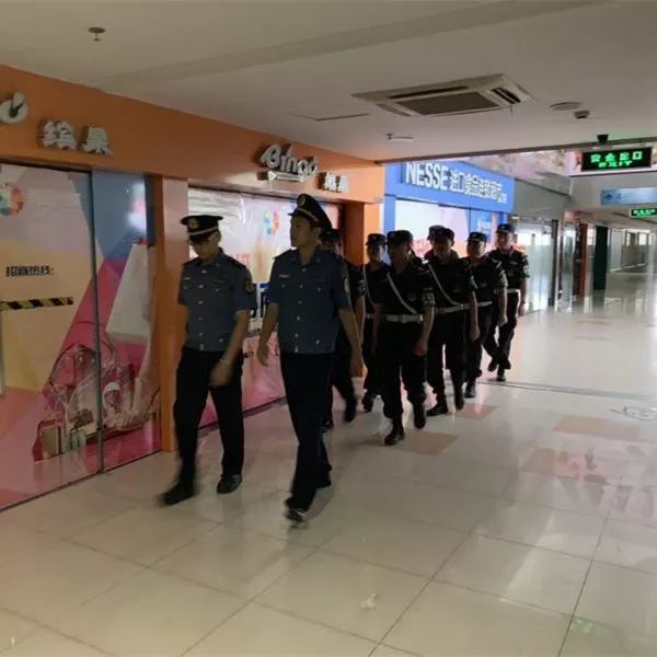 严打黑车黄牛严查违停,清理整治违法小广告