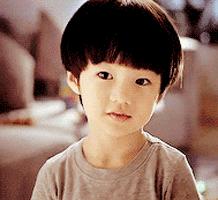 为什么小孩子老是喜欢挖鼻屎吃,为什么小孩子喜欢挖鼻屎