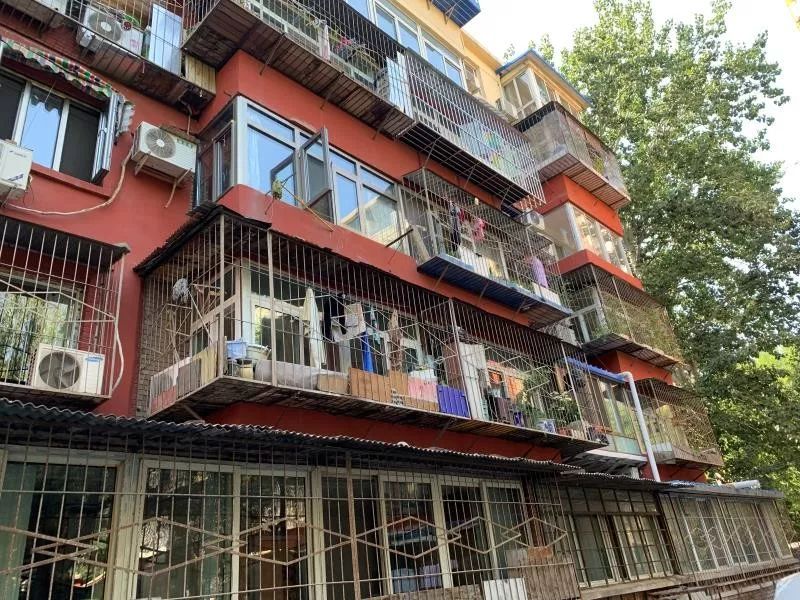 广州男子被困防盗窗被烧真实原因,上虞消防莫让防盗窗成为夺命窗