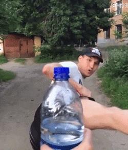 甄子丹赵文卓瓶盖挑战,赵文卓挑战长风镖局踢瓶盖