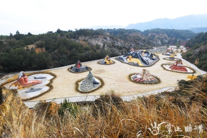 带您走进陆良彩色沙林风景,陆良彩色沙林风景区今年人多不多
