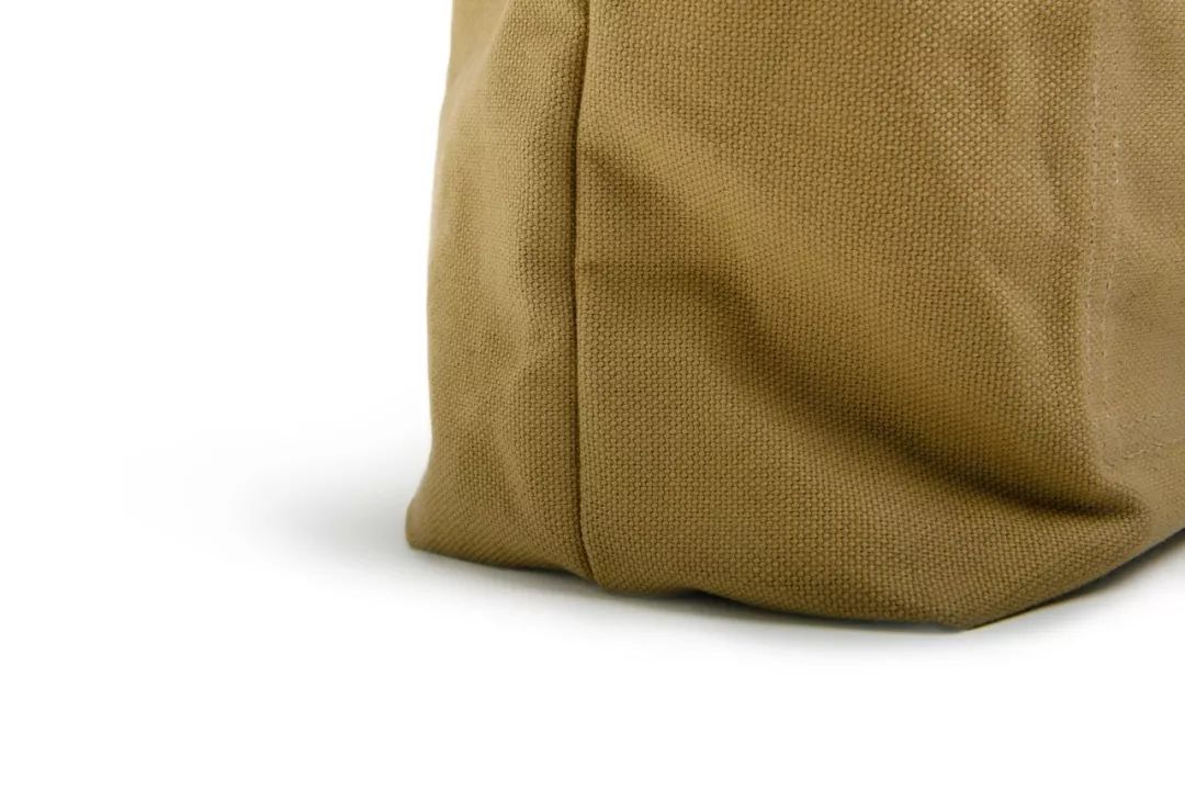 透支信用卡的女孩子,透支买奢侈品的女人