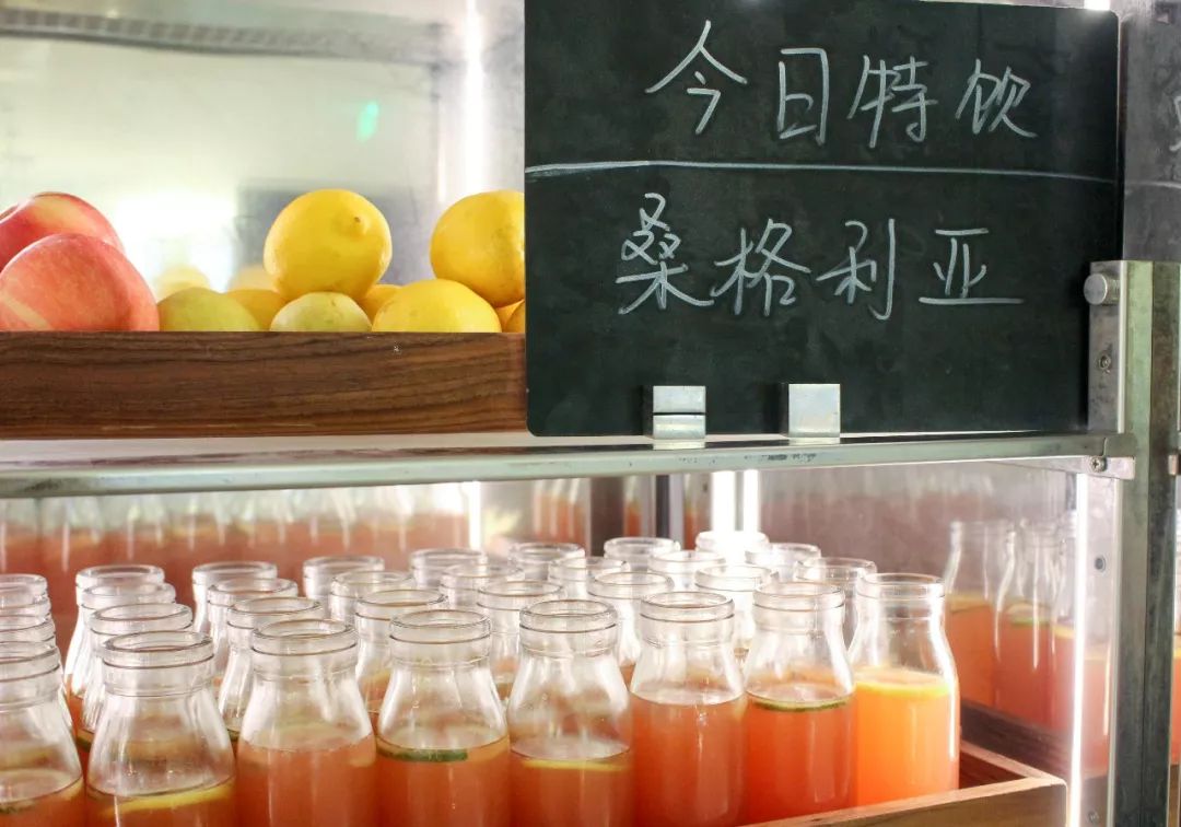 ¥498起/2位|西湖畔传奇酒店！6种口味小龙虾+美国生蚝+澳牛不限量！千岛湖啤酒尽情畅饮