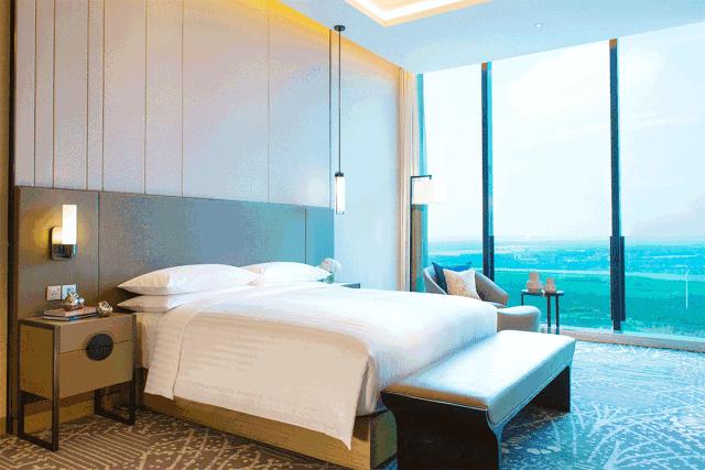 苏州吴江遛娃胜地，住古镇环绕的万丽酒店，畅玩万平“小三亚”沙滩