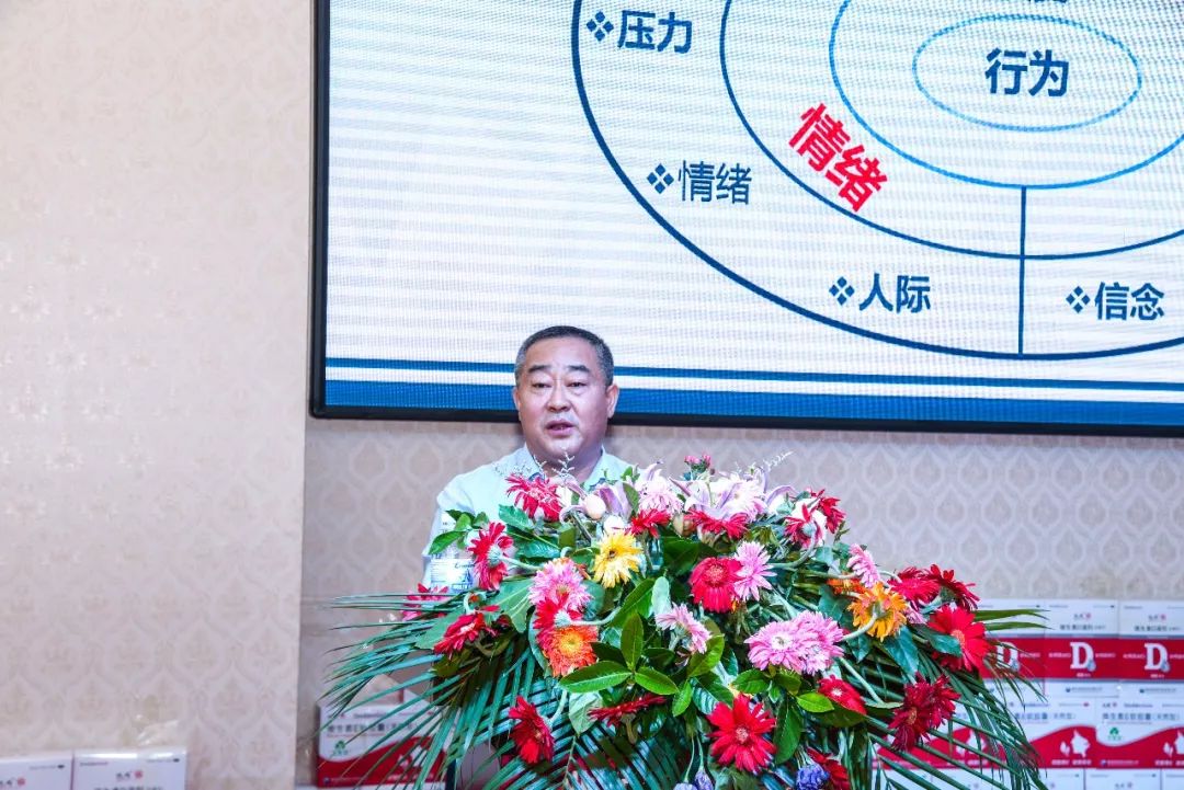 闈掑矝鍙岄哺鑽笟鑲′唤鏈夐檺鍏徃瀹樼綉,闈掑矝鍙岄哺鑽笟鍚堜綔