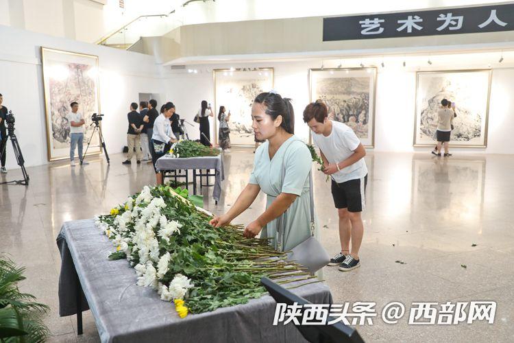 刘文西遗体告别仪式直播,刘文西哀悼视频