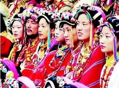 早报今天的新闻视频,早报今天新闻