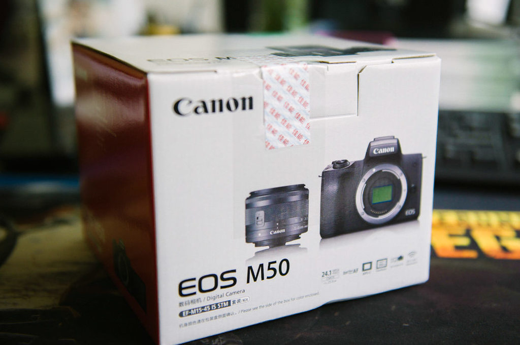 500元购买佳能m50,网购100元电脑开箱