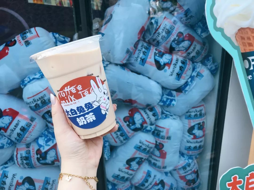 最近火爆的网红奶茶店,最近火爆的网红饮品奶茶店