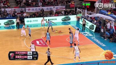 cba裁判杨茂功合法防守位置,cba杨茂功裁判眼神