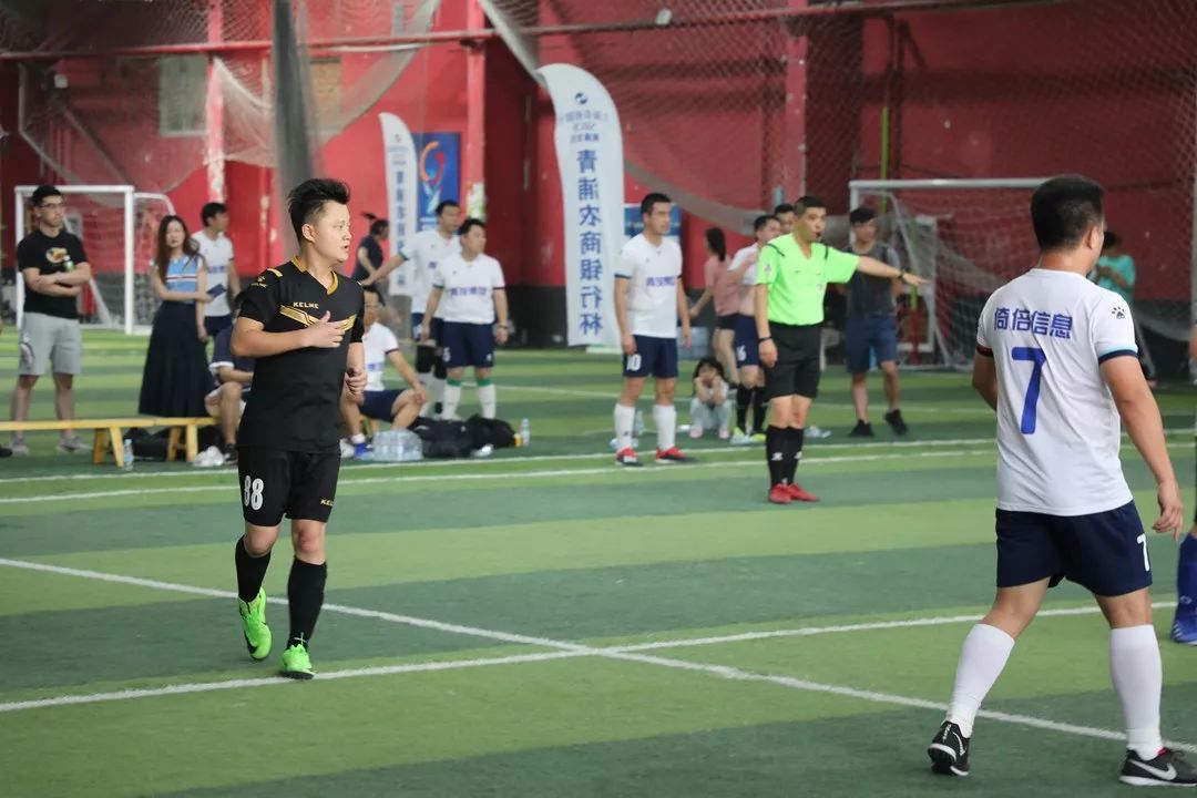 足球比赛捷报,足球喜报