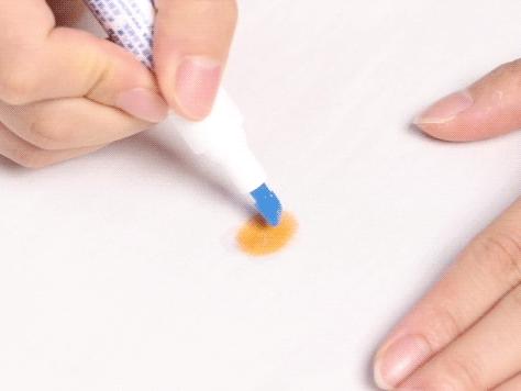 白色衣服上弄上了辣椒油怎样洗掉,衣服溅了红辣椒油怎么洗也不掉