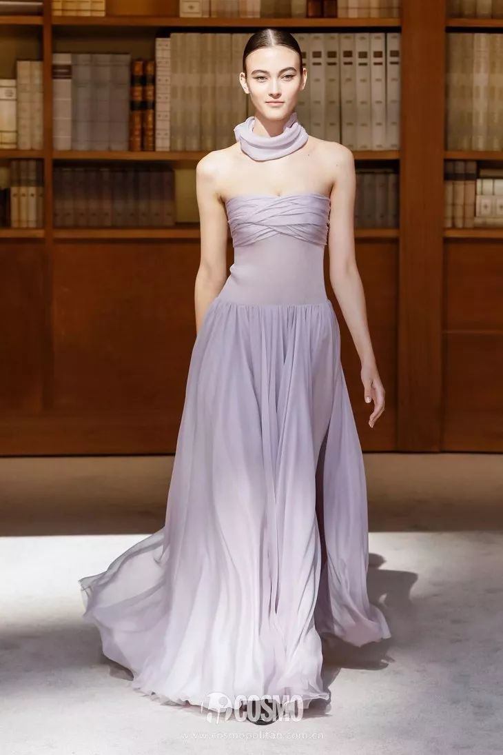 欧阳娜娜jennie撞衫番茄面,jennie和欧阳娜娜撞衫的衣服